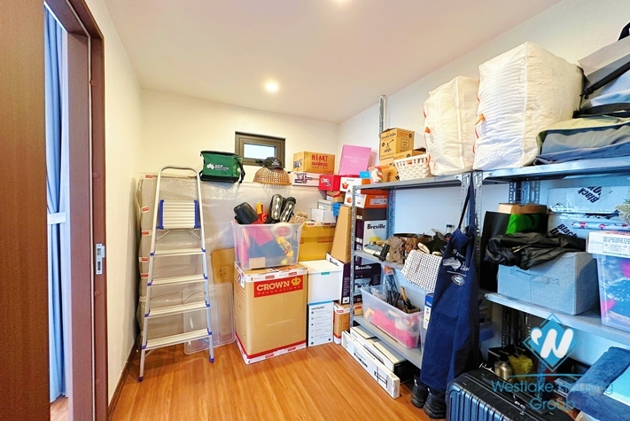 Morden duplex 3 bedrooms apartment for rent in Tay Ho ward, Ha Noi